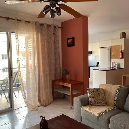 Appartement Pafia A *